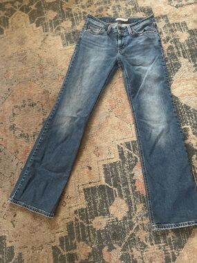 Levi's Women's low rise Bootcut Jeans - Blue Wash